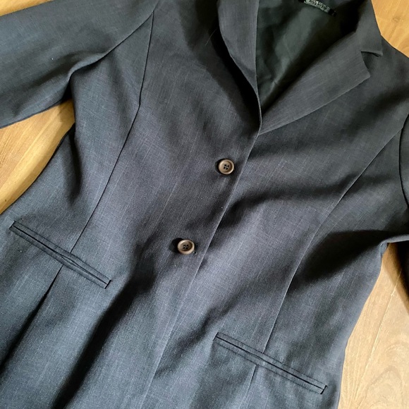 Grey Blazer - Picture 3 of 3